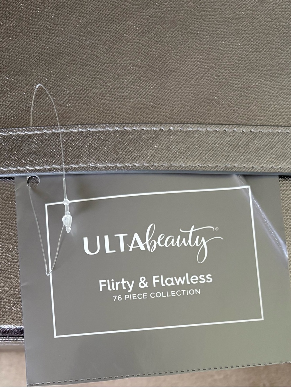 Beautiful Ulta Beauty Flirty & Flawless 76 Piece Collection, NWT! - Picture 6 of 15